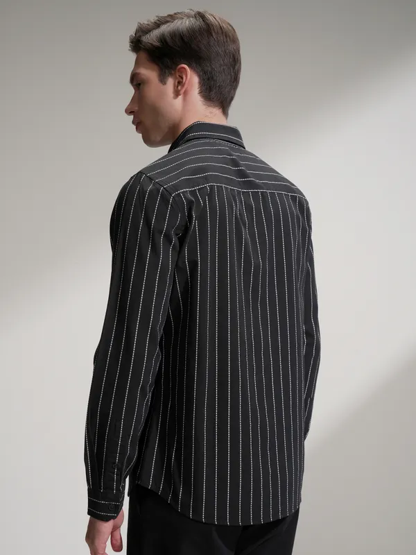 Highlander Men Black Striped Slim Fit Casual Shirt