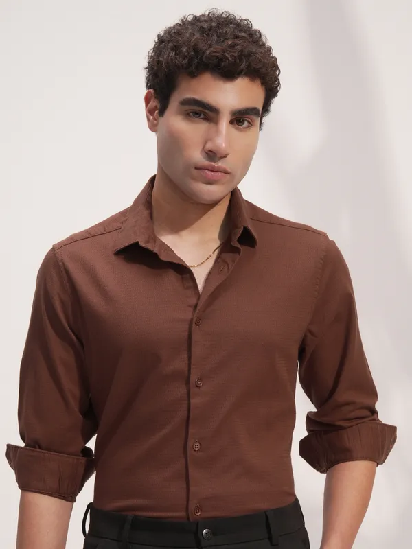Men Slim Fit Casual Shirt