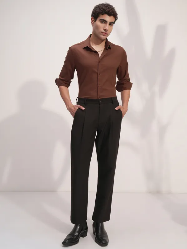 Highlander Men Brown Solid Slim Fit Casual Shirt