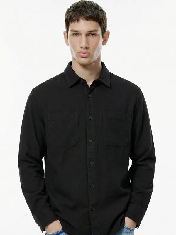 Highlander Men Black Self Design Relaxed Fit Casual Shirt
