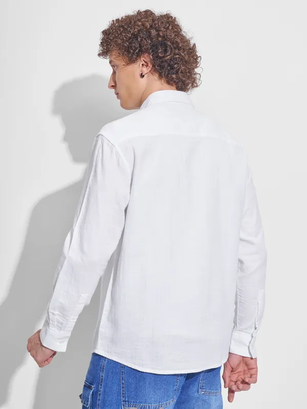 Highlander Men White Self Design Relaxed Fit Casual Shirt