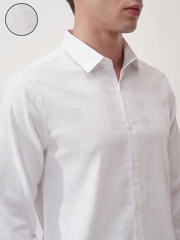 Highlander Men White Self Design Slim Fit Casual Shirt