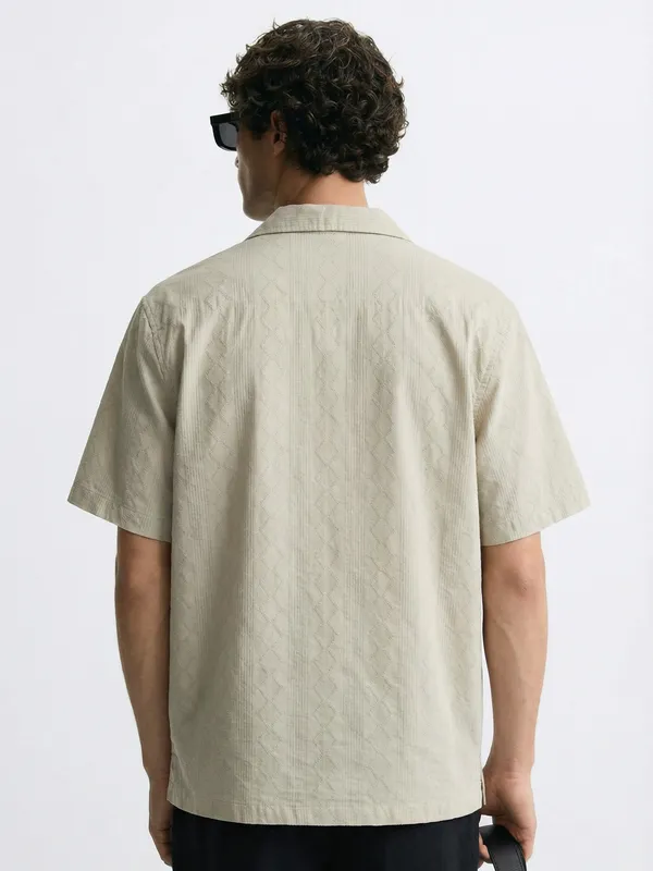 Highlander Men Tan Self Design Relaxed Fit Casual Shirt