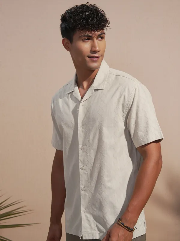 Highlander Men Tan Self Design Relaxed Fit Casual Shirt