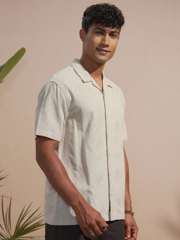 Highlander Men Tan Self Design Relaxed Fit Casual Shirt