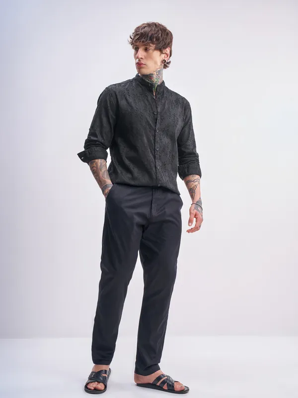 Highlander Men Black Self Design Relaxed Fit Casual Shirt