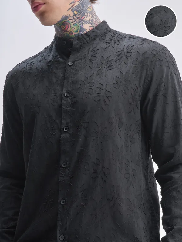 Highlander Men Black Self Design Relaxed Fit Casual Shirt