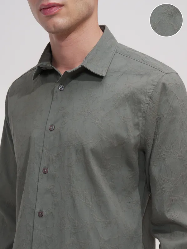 Highlander Men Olive Self Design Slim Fit Casual Shirt