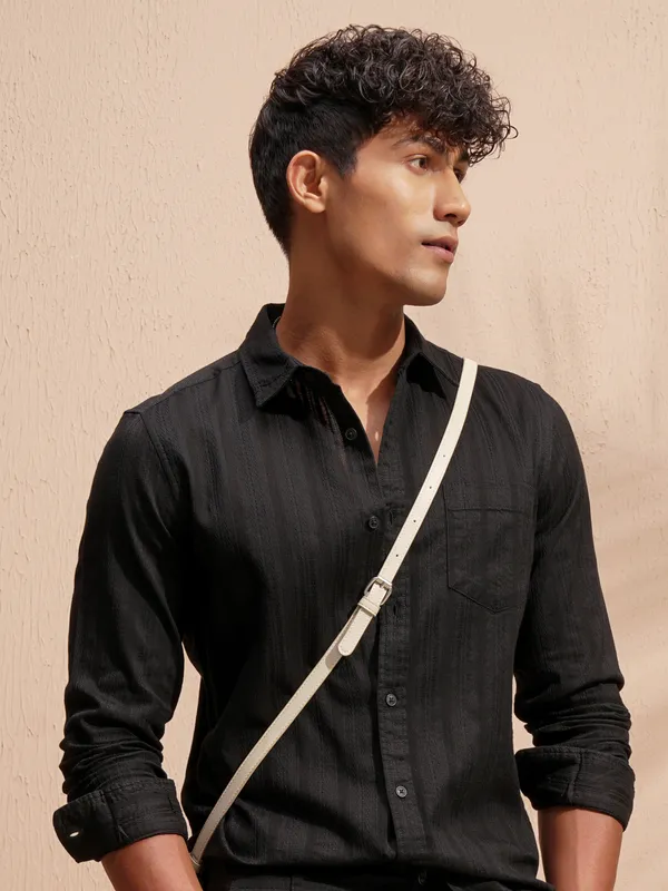 Highlander Men Black Striped Slim Fit Casual Shirt