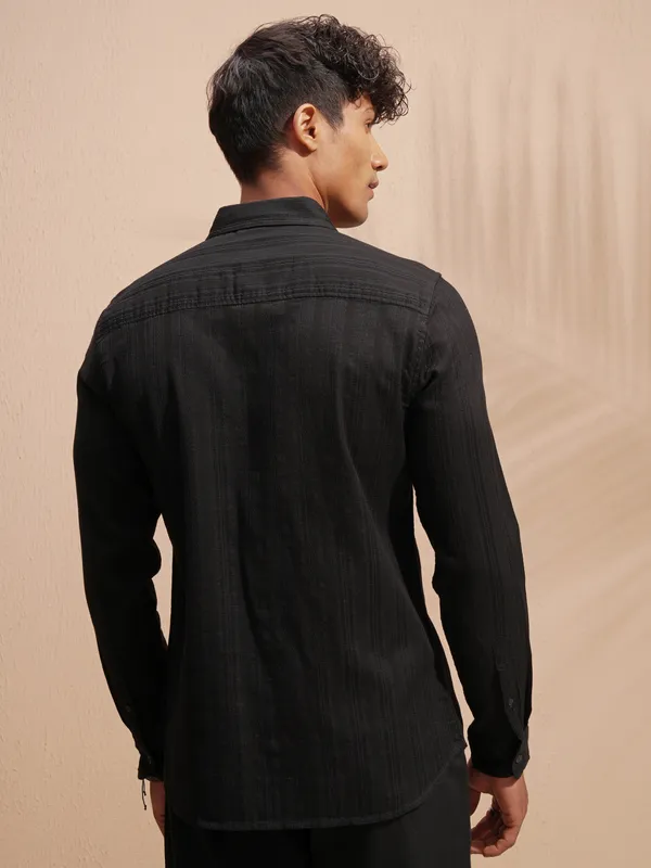 Highlander Men Black Striped Slim Fit Casual Shirt