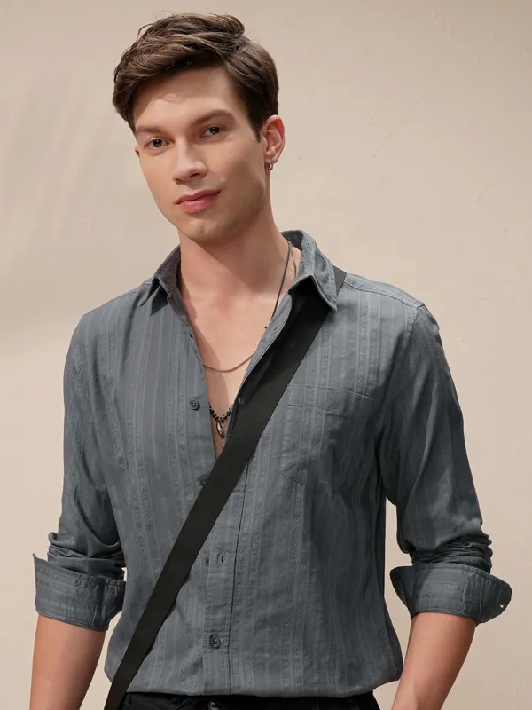 Highlander Men Grey Self Design Slim Fit Casual Shirt