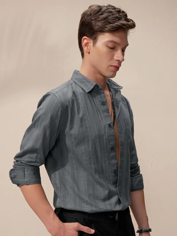 Highlander Men Grey Self Design Slim Fit Casual Shirt