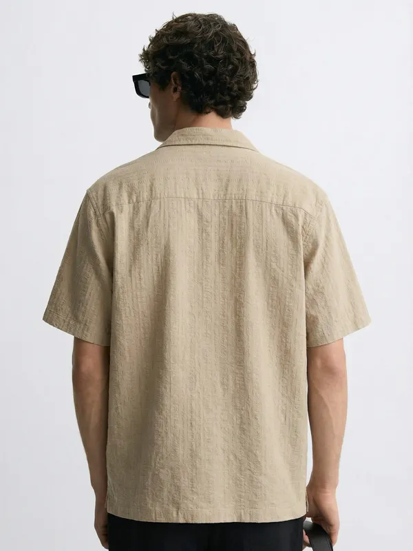 Highlander Men Beige Striped Regular Fit Casual Shirt