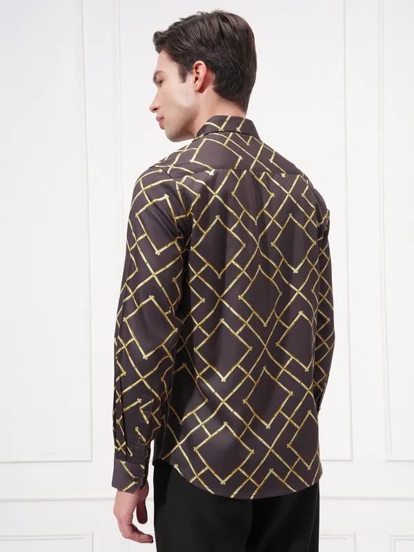 Highlander Men Brown Printed Slim Fit Casual Shirt
