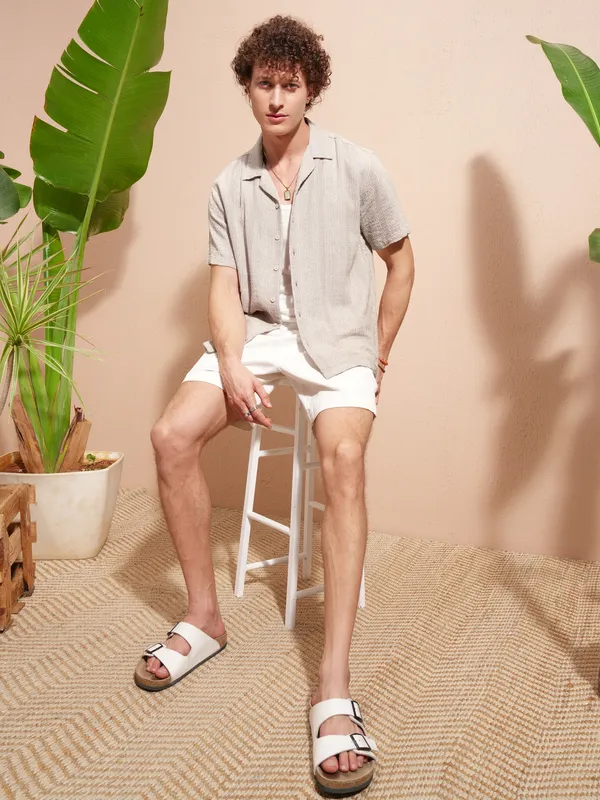 Highlander Men Lavender Self Design Relaxed Fit Casual Shirt