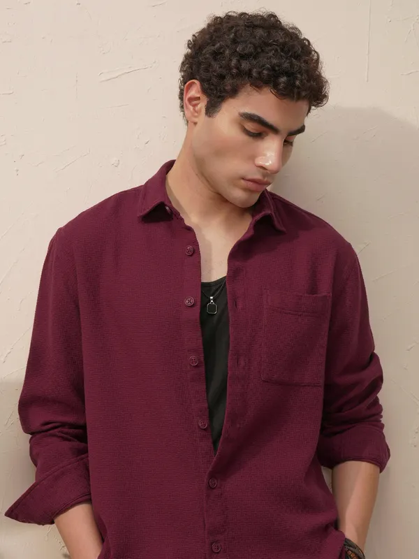 Highlander Men Burgundy Self Design Relaxed Fit Casual Shirt