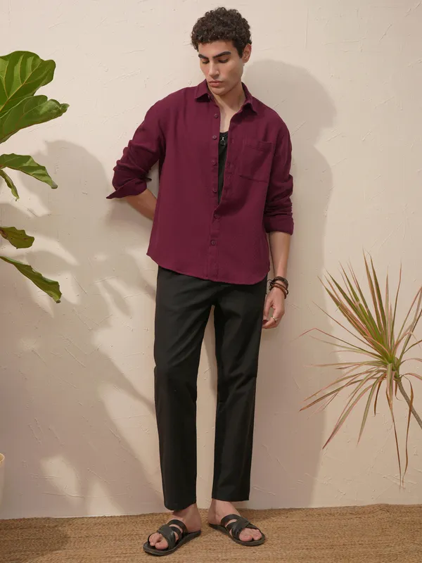 Highlander Men Burgundy Self Design Relaxed Fit Casual Shirt