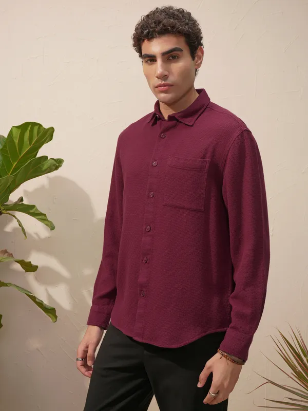 Highlander Men Burgundy Self Design Relaxed Fit Casual Shirt