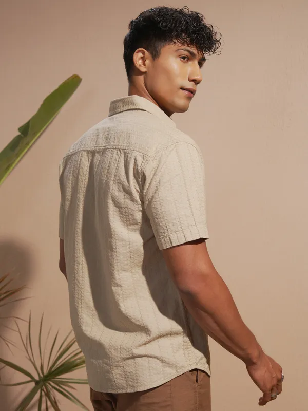 Highlander Men Beige Self Design Relaxed Fit Casual Shirt