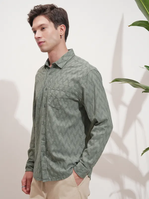 Highlander Men Green Self Design Relaxed Fit Casual Shirt