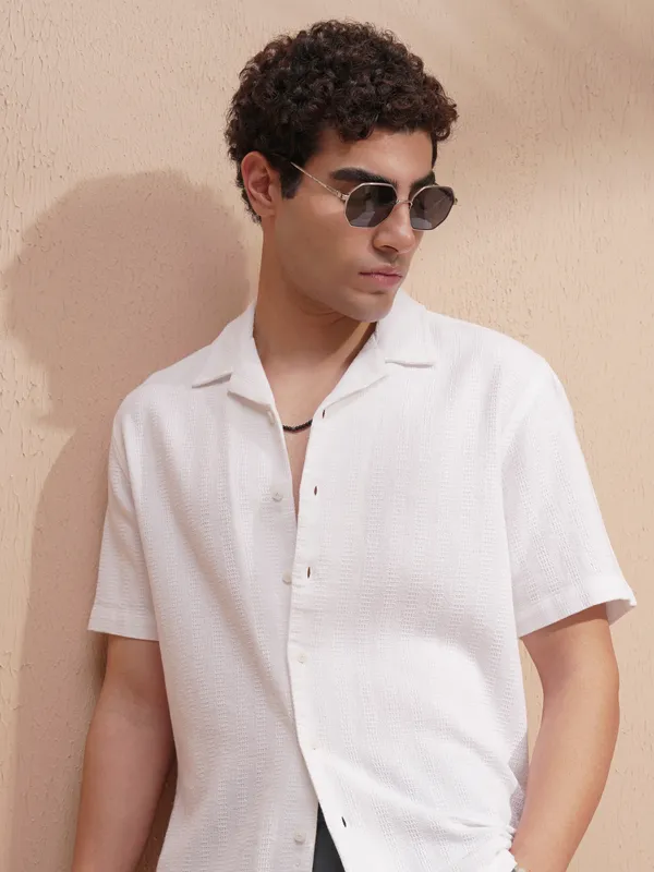 Highlander Men White Self Design Relaxed Fit Casual Shirt