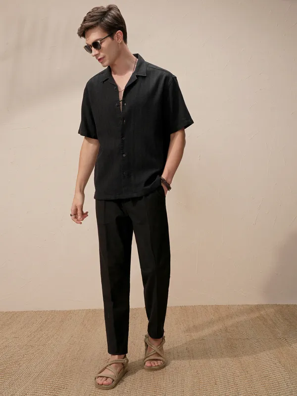 Highlander Men Black Self Design Relaxed Fit Casual Shirt