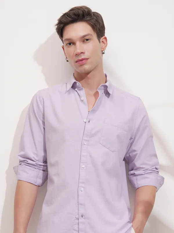 Highlander Men Lavender Self Design Slim Fit Casual Shirt