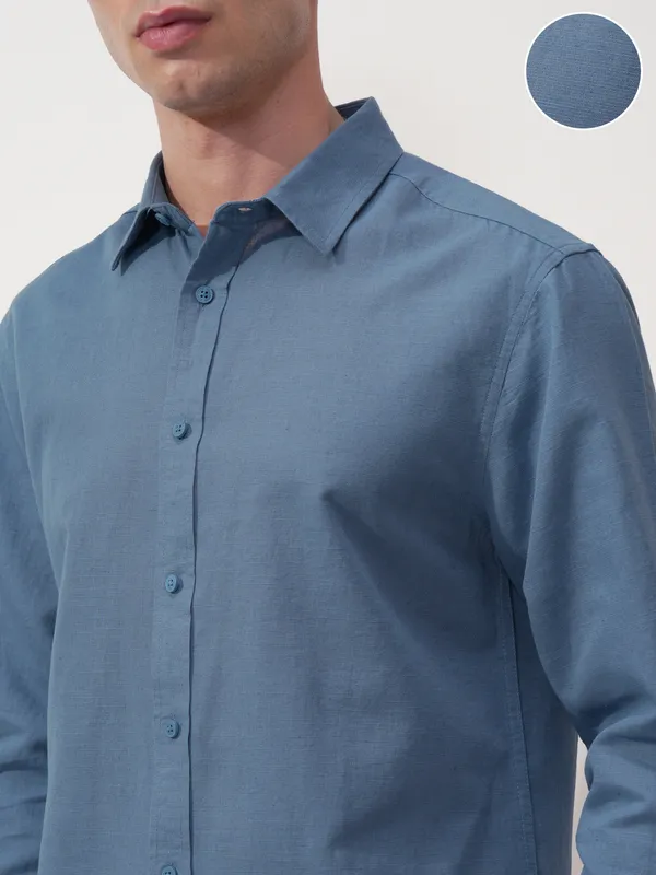 Highlander Men Blue Solid Relaxed Fit Casual Shirt