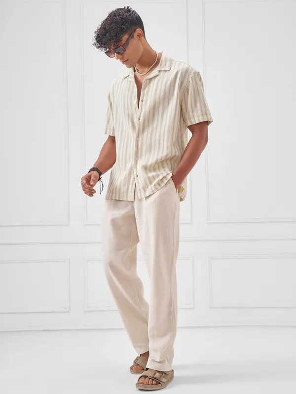 Highlander Men Cream Striped Relaxed Fit Casual Shirt