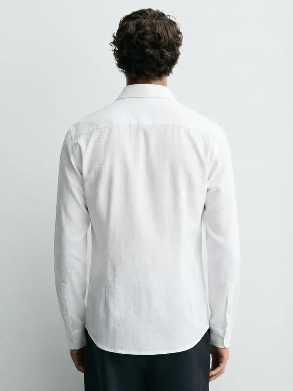 Highlander Men White Self Design Relaxed Fit Casual Shirt