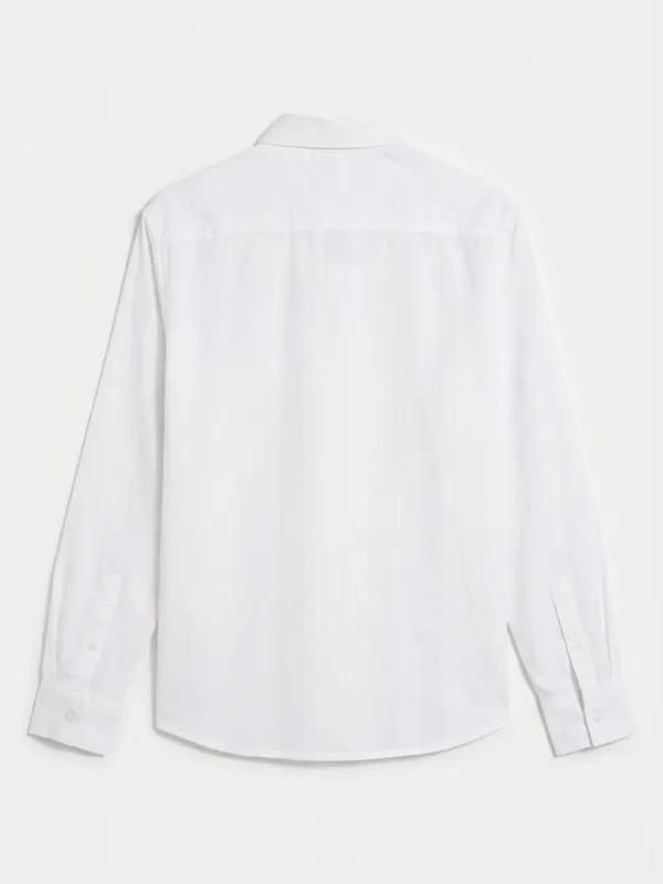 Highlander Men White Self Design Relaxed Fit Casual Shirt