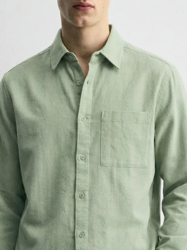 Highlander Men Green Self Design Relaxed Fit Casual Shirt
