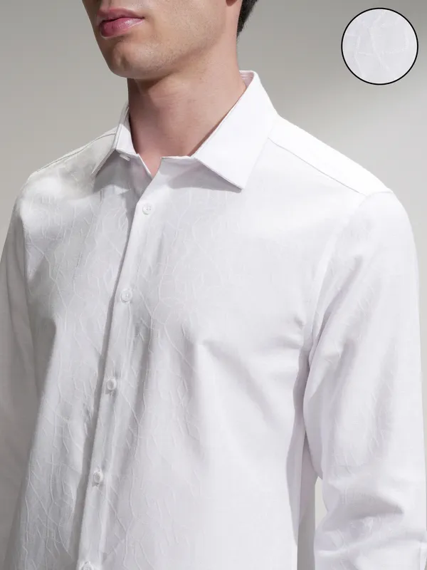 Highlander Men White Self Design Slim Fit Casual Shirt
