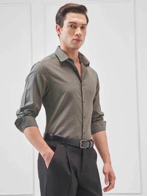 Highlander Men Olive Self Design Slim Fit Casual Shirt