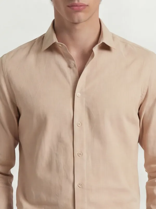 Highlander Men Peach Solid Slim Fit Casual Shirt