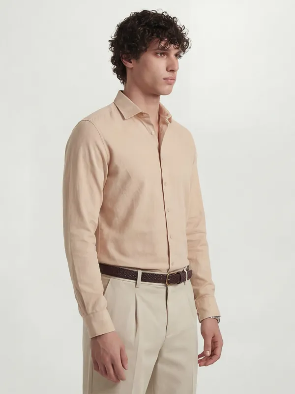 Highlander Men Peach Solid Slim Fit Casual Shirt