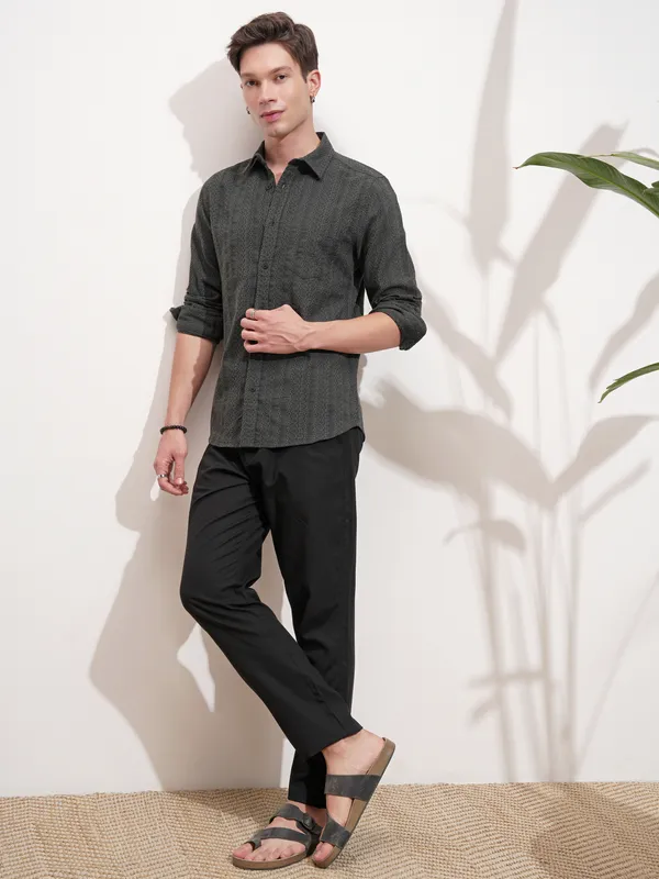 Highlander Men Grey Self Design Slim Fit Casual Shirt