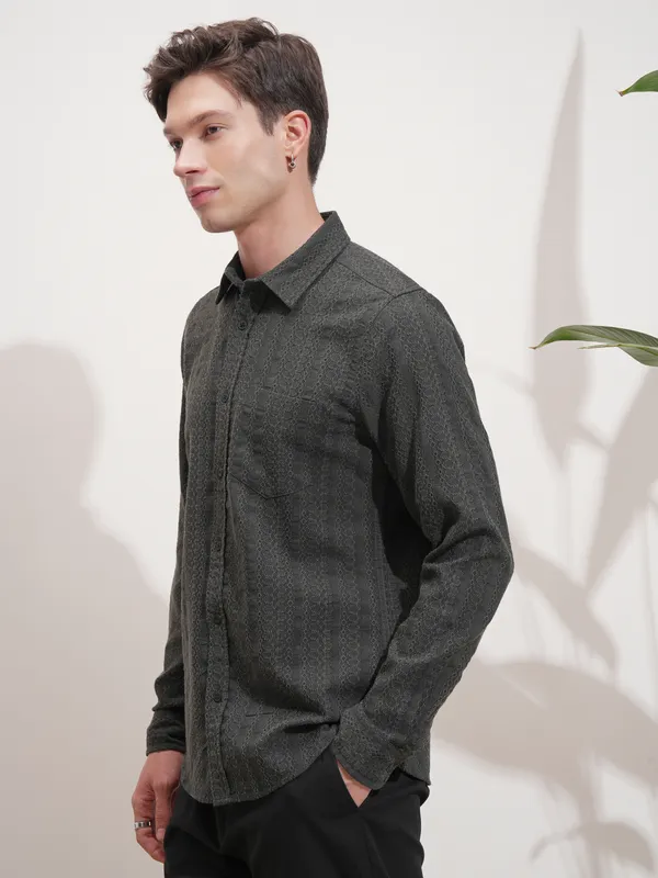 Highlander Men Grey Self Design Slim Fit Casual Shirt