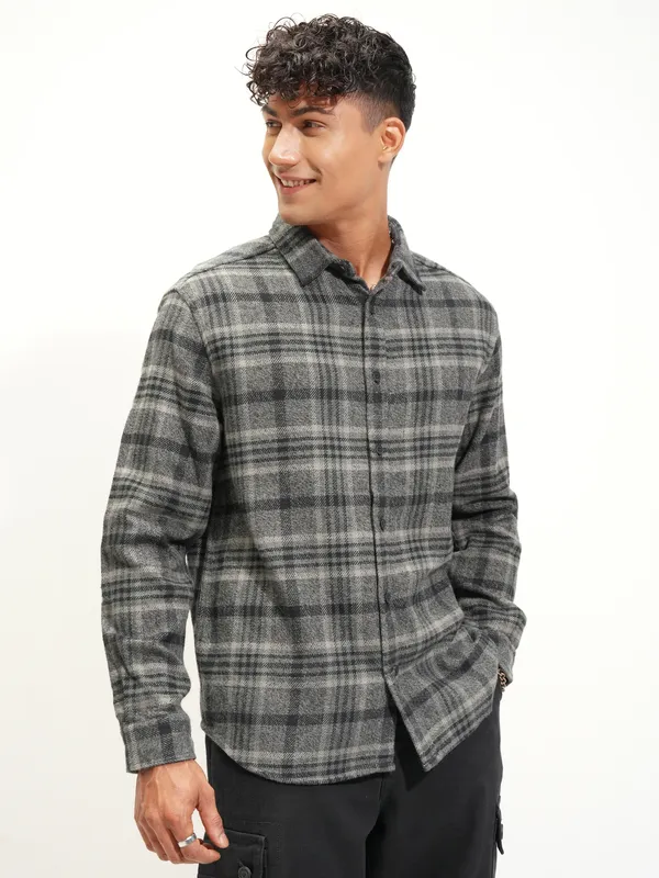 Men Relaxed Fit Casual Shirt