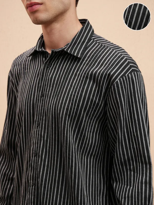 Highlander Men Black Striped Relaxed Fit Casual Shirt