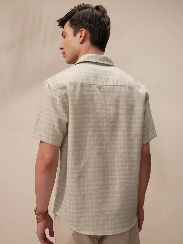 Highlander Men Beige Checked Relaxed Fit Casual Shirt