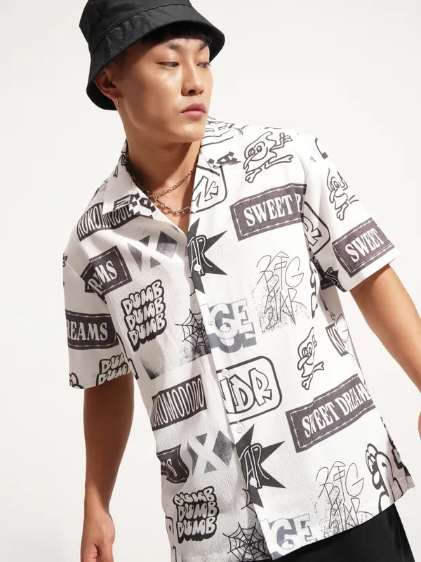 Highlander Men White Printed Relaxed Fit Casual Shirt