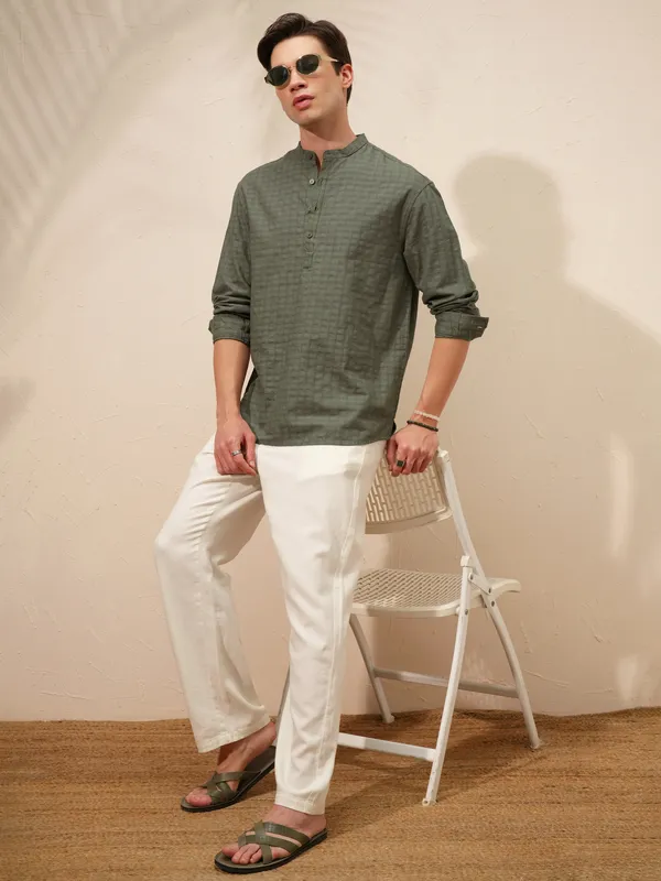 Highlander Men Olive Self Design Relaxed Fit Casual Shirt