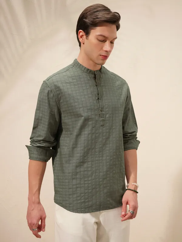 Highlander Men Olive Self Design Relaxed Fit Casual Shirt