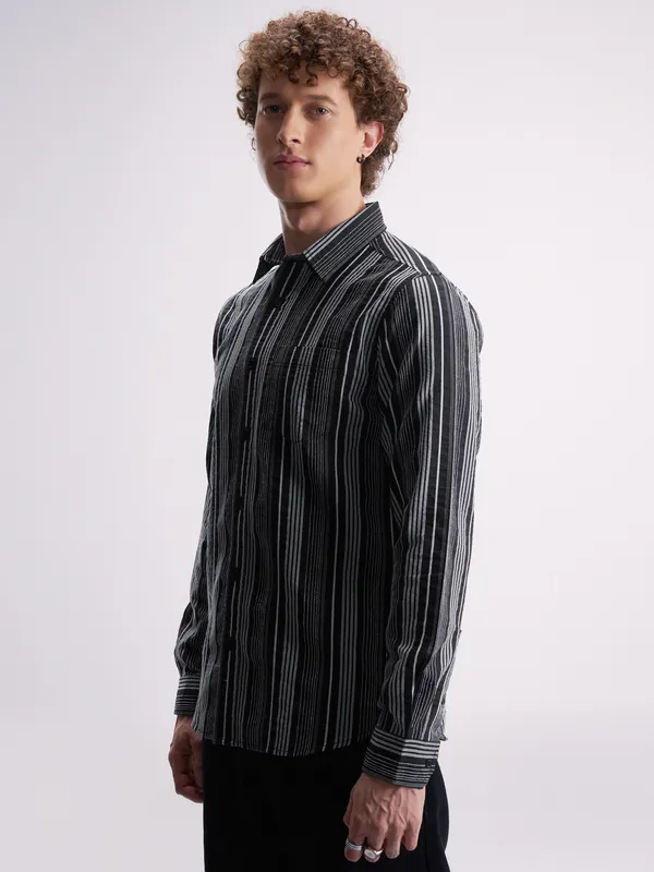 Highlander Men Black Striped Slim Fit Casual Shirt