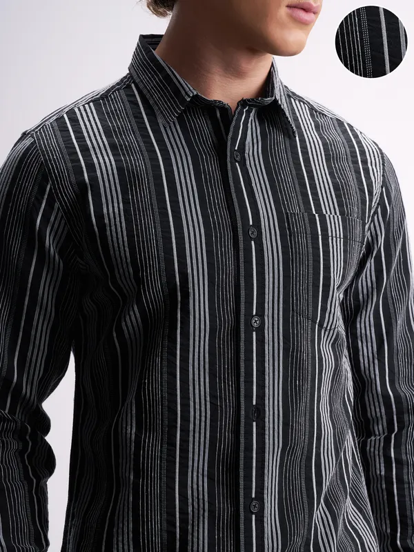 Highlander Men Black Striped Slim Fit Casual Shirt