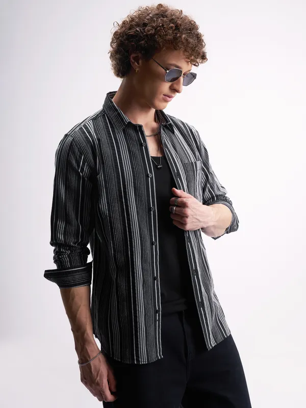 Highlander Men Black Striped Slim Fit Casual Shirt