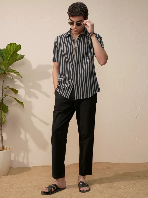Highlander Men Black Striped Relaxed Fit Casual Shirt