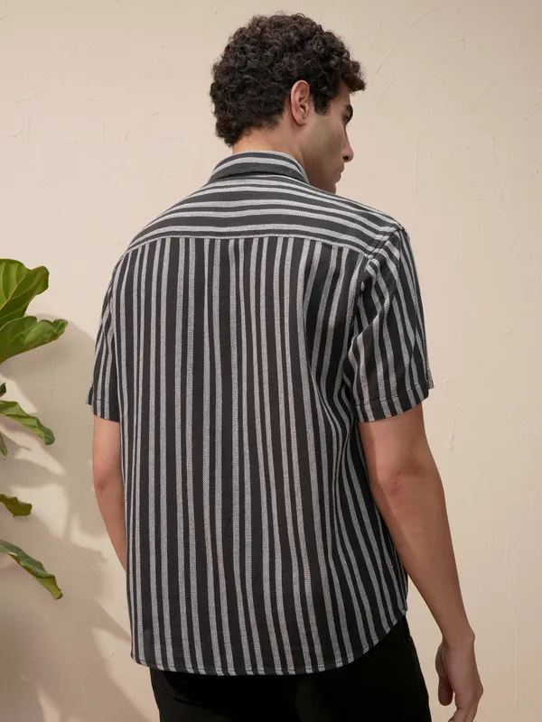 Highlander Men Black Striped Relaxed Fit Casual Shirt