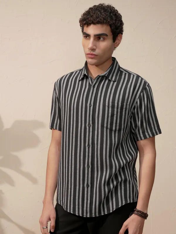 Highlander Men Black Striped Relaxed Fit Casual Shirt
